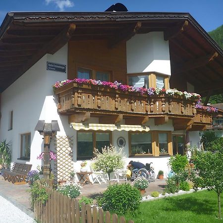 Apartamento Haus Bellis Neustift im Stubaital Exterior foto